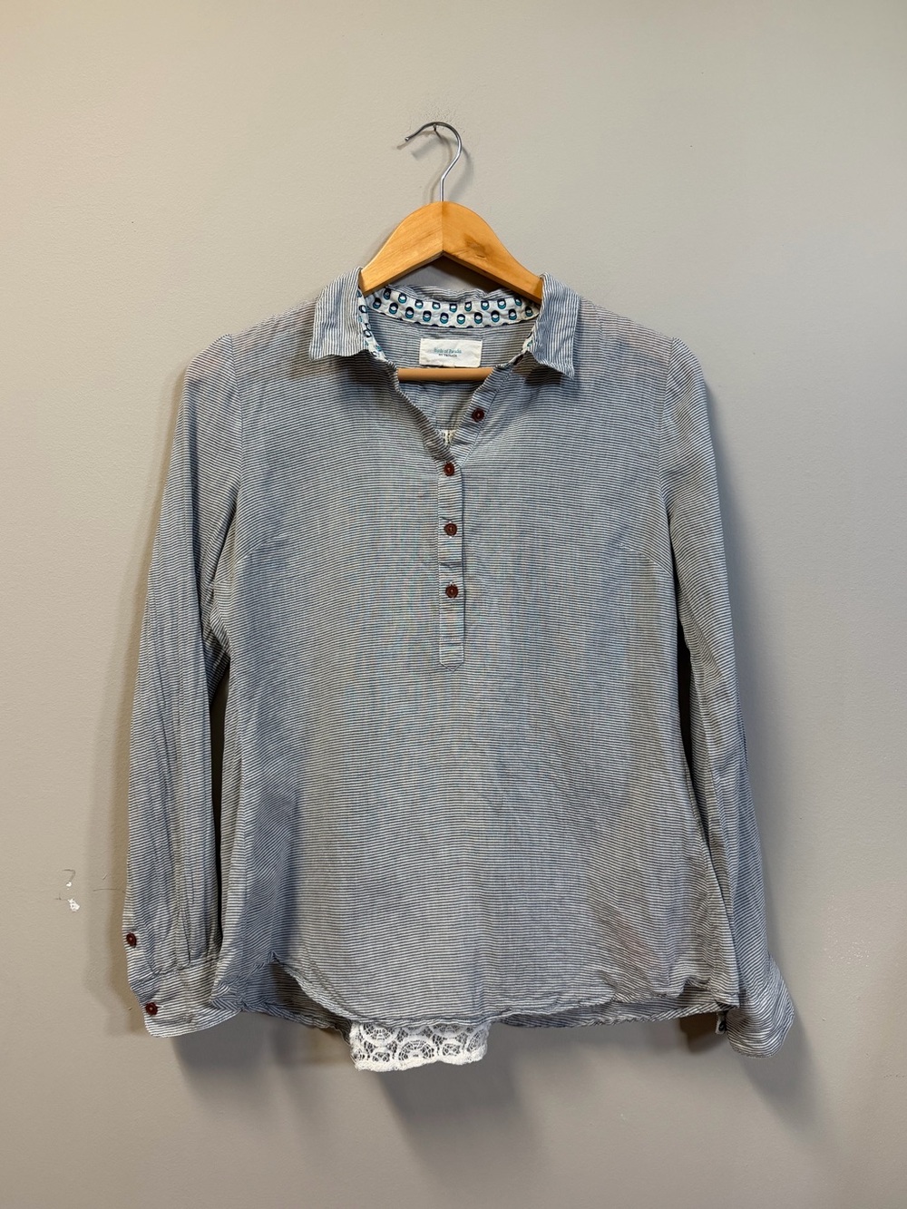 Anthro Birds of Paradis by Trovata Stripe Button Front‎ Blouse Lace Back Size S